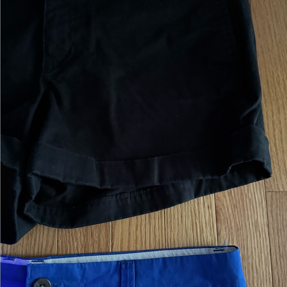 Old Navy shorts 2 pair black/cuffs and blue size 10 97% cotton 3% spandex - Picture 6 of 7